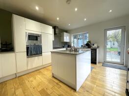 1, Ridgehurst Avenue, Watford WD25 7AZ