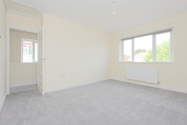 8 kent road ph9.JPG