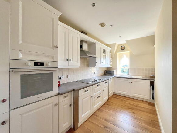 2 bed Apartment for sale Image 4