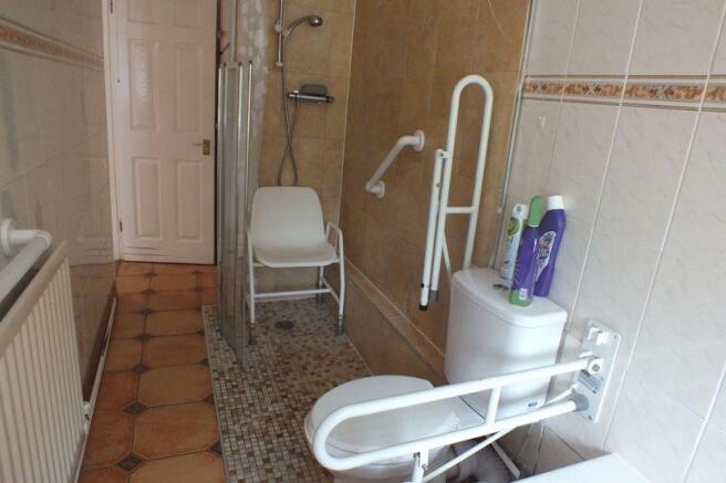 SHOWER AREA IN...
