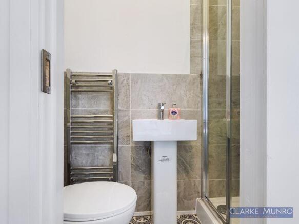 4 bed Terraced for sale Image 12