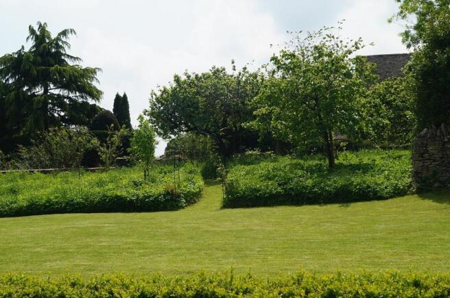 Garden - RESIZED vie