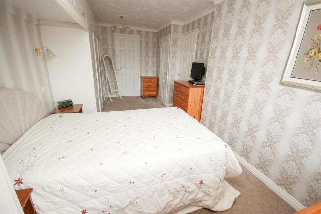 Master Bedroom1.jpg