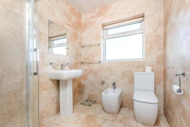 Shower Roompicture N