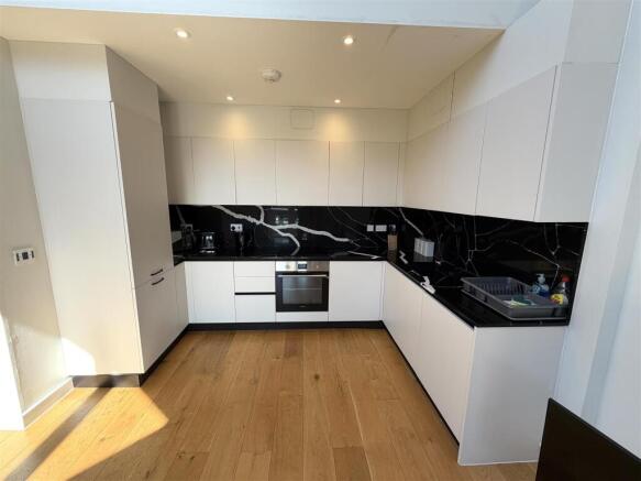Kitchen pic 2.jpeg