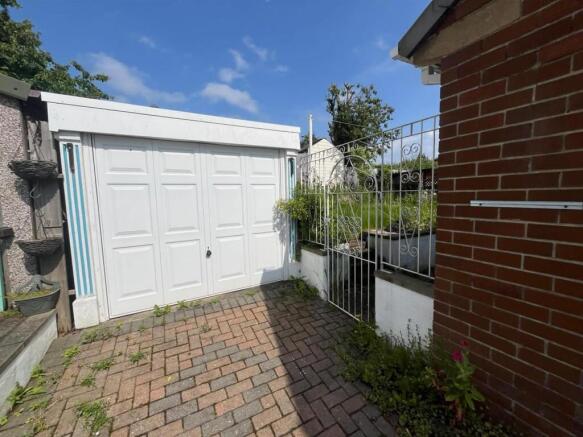 2 bed Semi-Detached Bungalow for sale Image 2