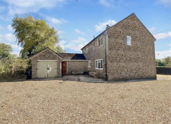 3- Bedroom detatched house