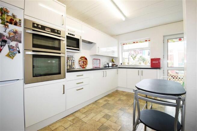 L Shaped Kitchen