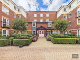 9, 3 Middlemarch Lodge, High Street, Rickmansworth WD3 1SW
