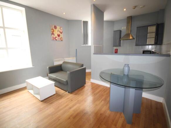 1 bed Flat to rent Image 7