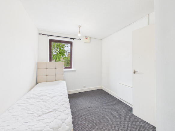 1 bed Flat to rent Image 9