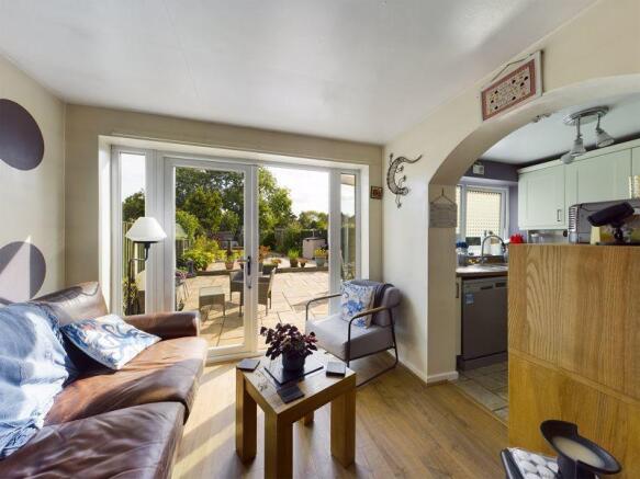 Living Room/Sun Room