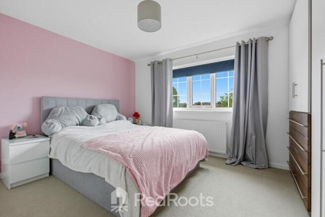 4 bed Detached for sale Image 12