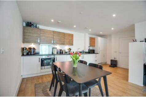 22 New Festival Avenue, London, E14
