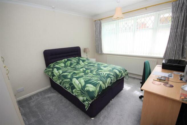 bed 1.jpg