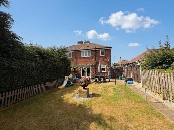 2 bed Semi-Detached for sale Image 4