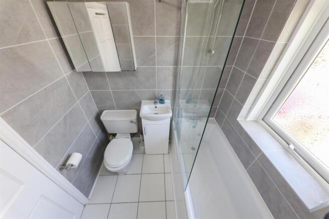 HOUSE BATHROOM