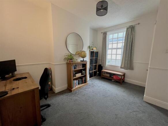 Barwick Place, Sale photo 4