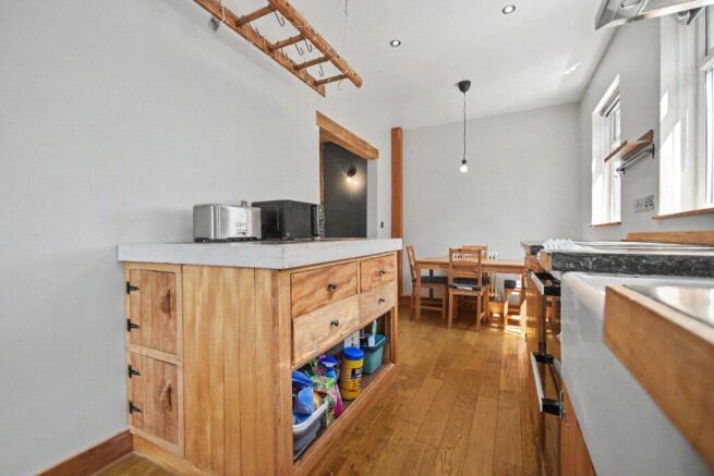 2 bed Semi-Detached for sale Image 4