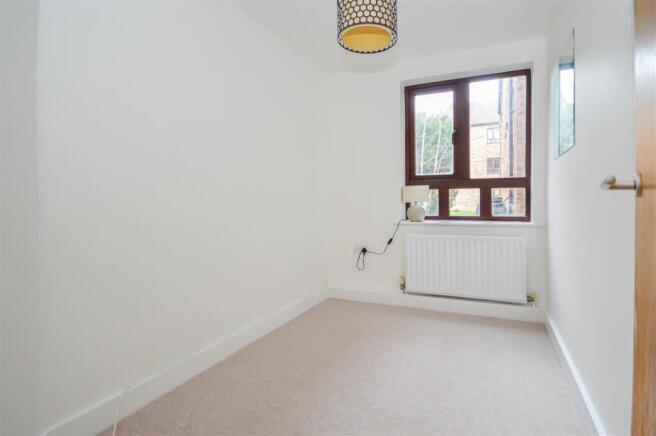 2 bed Apartment for sale Image 8