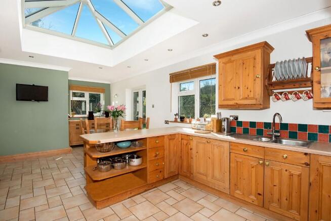 Kitchen dining rm
