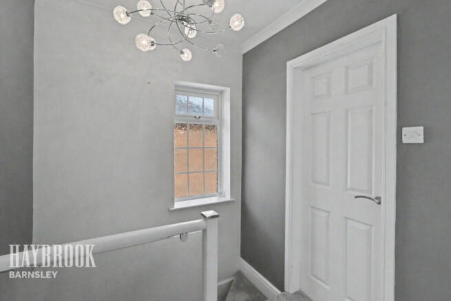 3 bed Semi-Detached for sale Image 12