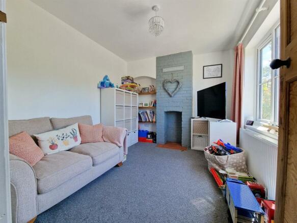 Snug/Kids Play Room