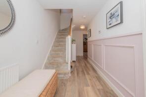 8, Wales Crescent, Canterbury CT1 1GQ