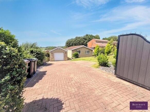 3 bed Detached Bungalow for sale Image 6