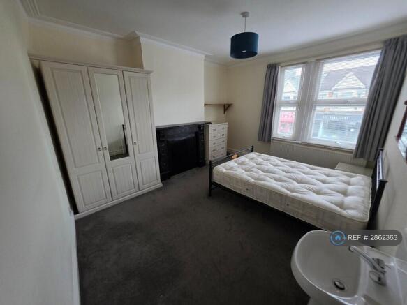 Bedroom 1 - Photo 1