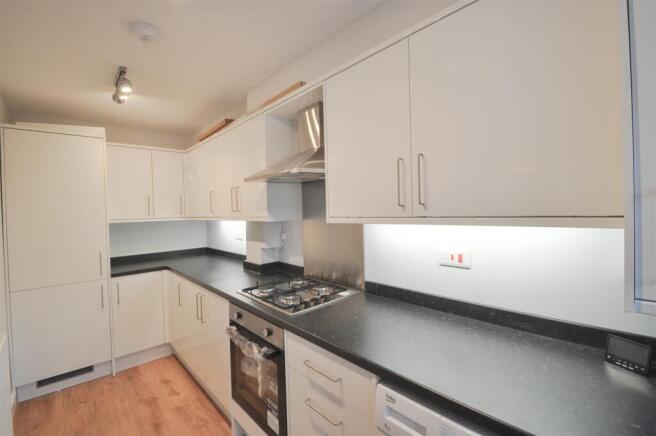 Kitchen 2.jpg