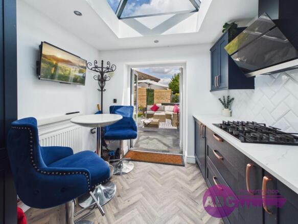 Ascot Drive, Great Sutton, Ellesmere Port, Cheshire, CH66 2NE photo 4