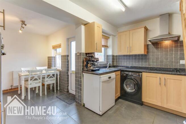 KITCHEN: