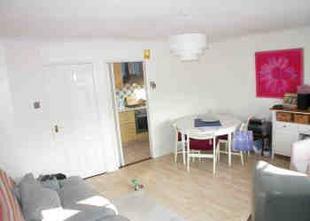 LOUNGE / DINER