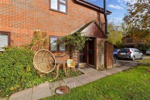 38, Westdene Meadows, Cranleigh GU6 8UJ