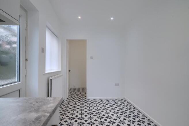 2 bed Semi-Detached for sale Image 7