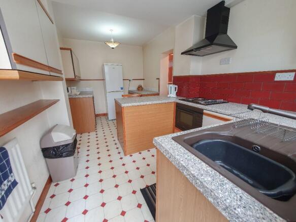 Kitchen & Breakfast Room