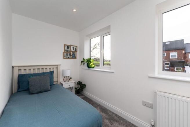 3 bed Town House for sale Image 8