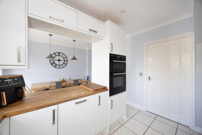 Massey Road, Devizes, Wiltshire, SN10 3UE photo 4