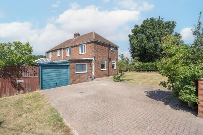 3 bed Semi-Detached for sale Image 11