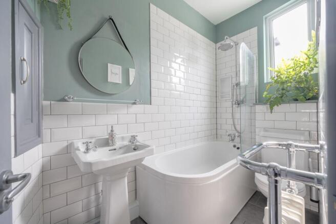 2 bed Semi-Detached to rent Image 4