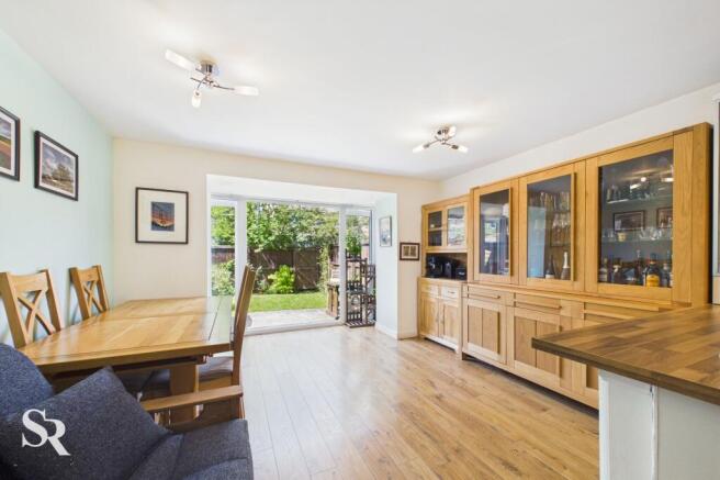 Living / Dining Area