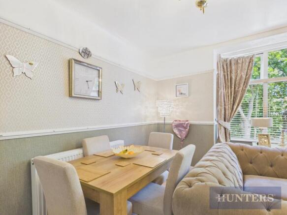 2 bed Flat for sale Image 4