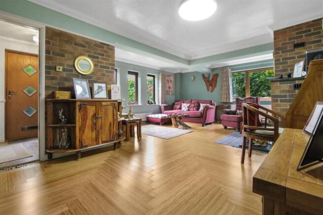 Living Room a.jpg