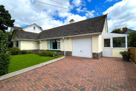 Maclins Close, South Molton, Devon, EX36
