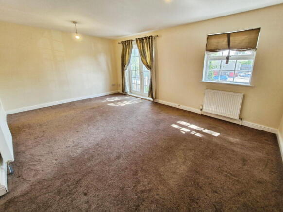 4 bed Town House for sale Image 9