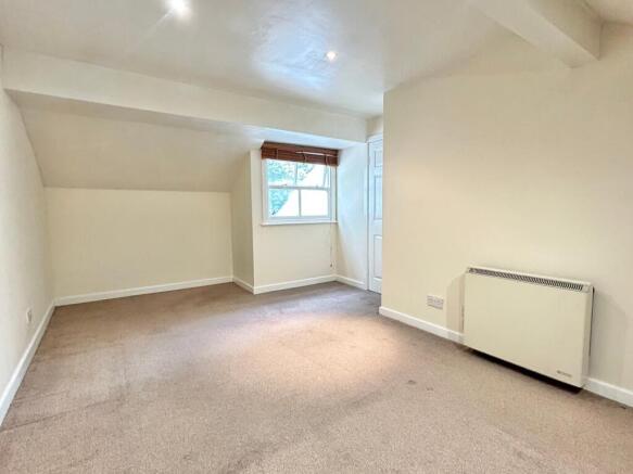 2 bed Apartment for sale Image 7