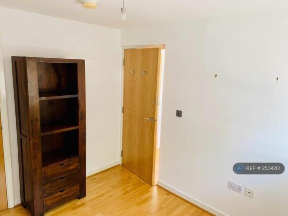 Bedroom 2/Home Office
