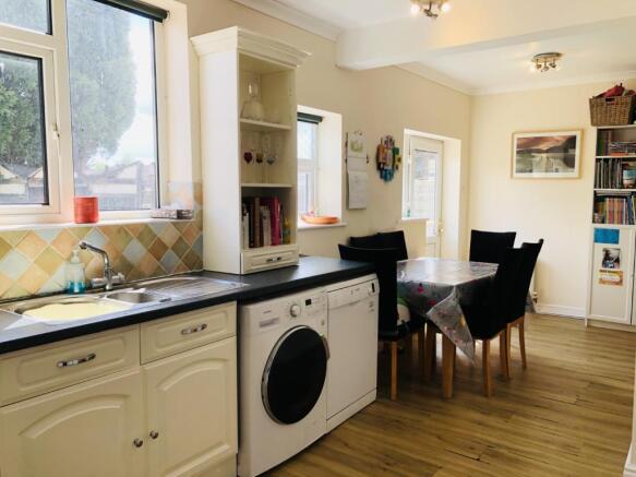 Kitchen Dining Famil
