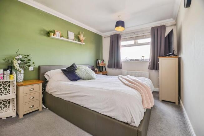 3 bed Semi-Detached for sale Image 8